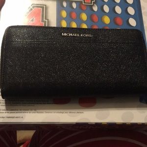 Micheal kors wallet